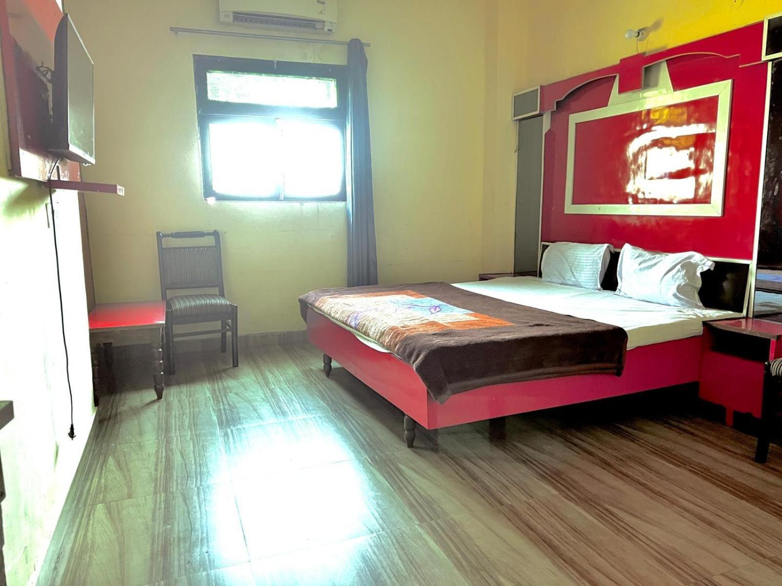 Hotel Skylark Amritsar Exterior photo