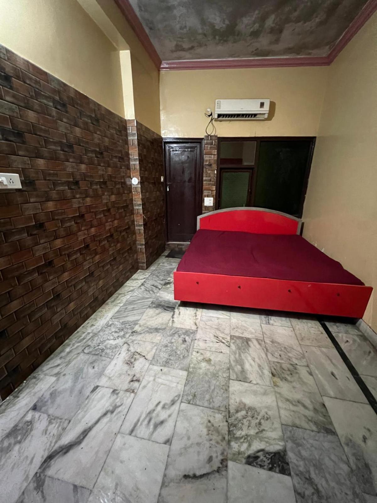 Hotel Skylark Amritsar Exterior photo